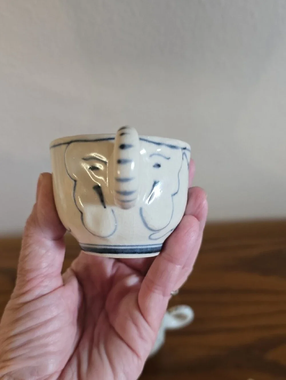 Vintage Asian Elephant Teapot Set with 2 Matching Cups - Tote 15